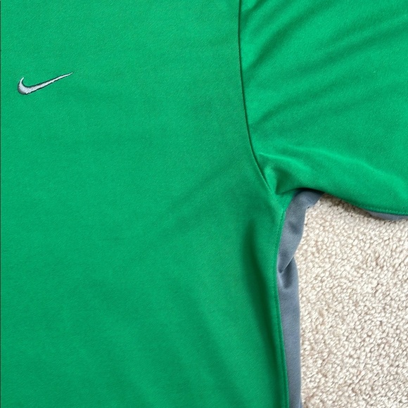 Nike Green and Gray Short Sleeve Tee - Picture 3 of 5